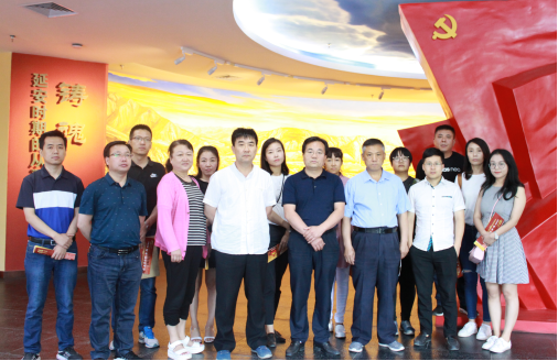 延安市档案局举行庆“七·一”主题党日活动19.png