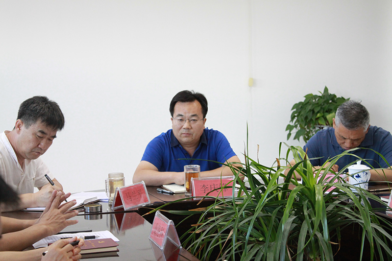 年中总结会1.JPG